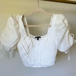 comfortable crop top, 100% linen.